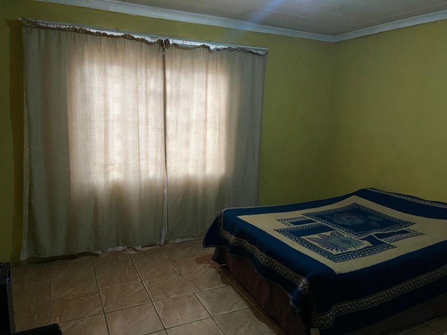 2 Bedroom Property for Sale in Bloemside 5 Free State